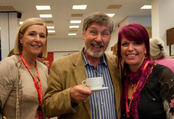 María Cervera con el Dr. Bessel van der Kolk y Kerry Howard
